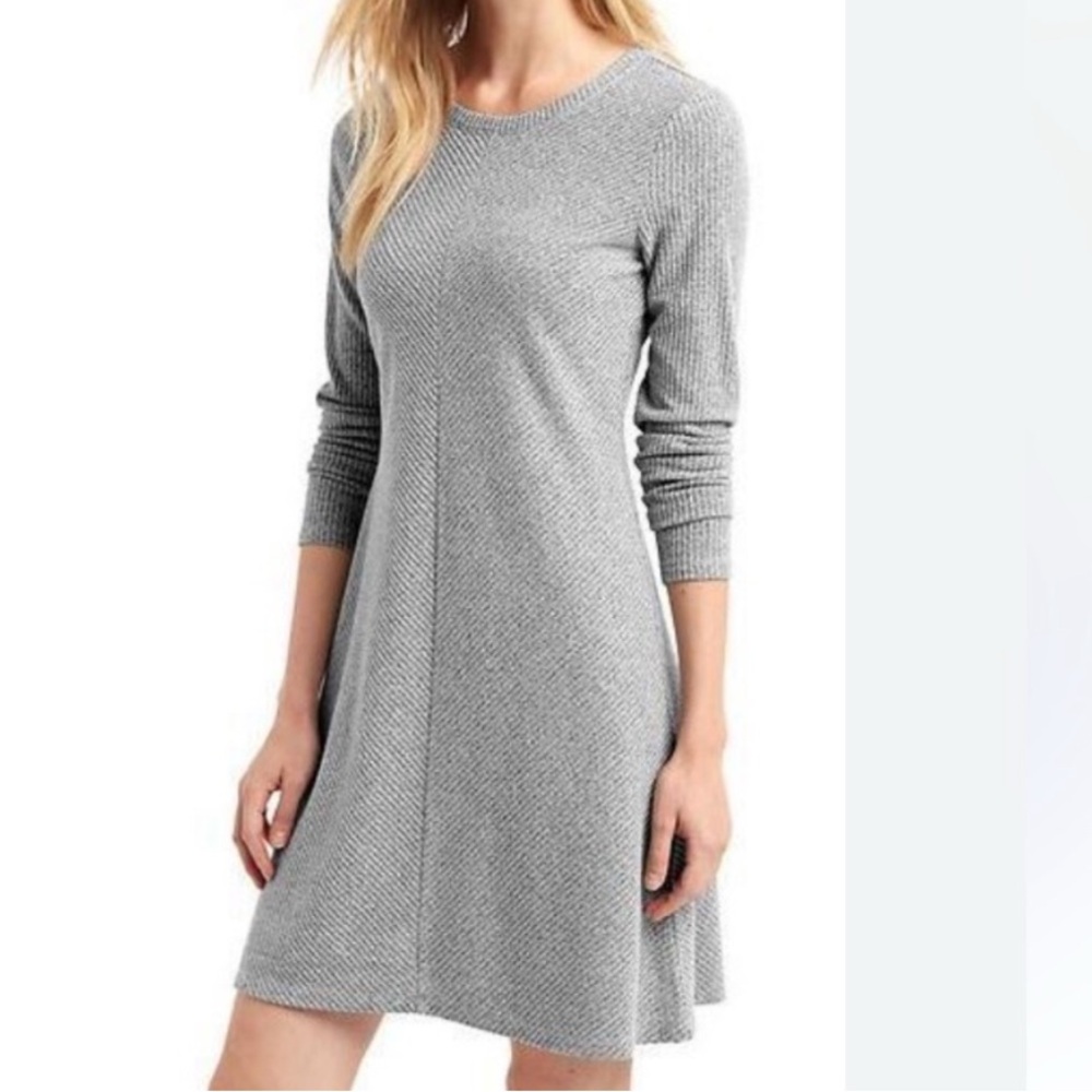 GAP Gray Long Sleeve Knit Dress